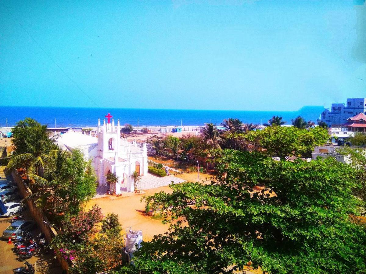 Beach Penthouse, Chennai Bed and Breakfast Exteriör bild