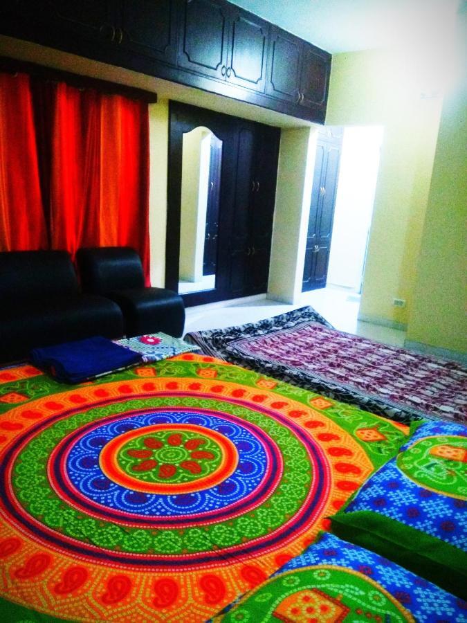 Beach Penthouse, Chennai Bed and Breakfast Exteriör bild